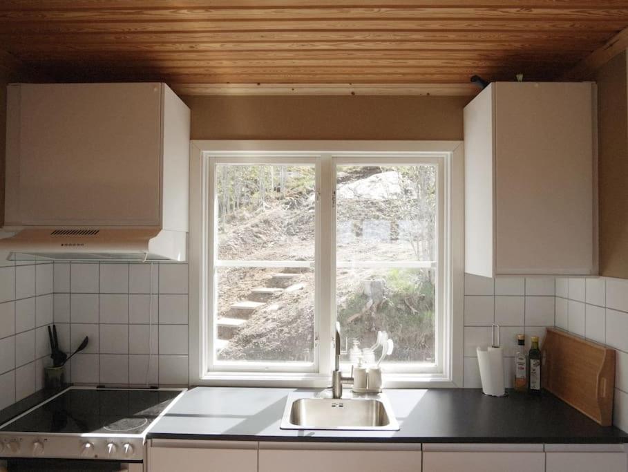 Fully Renovated With Great Hilltop Views * Undenas