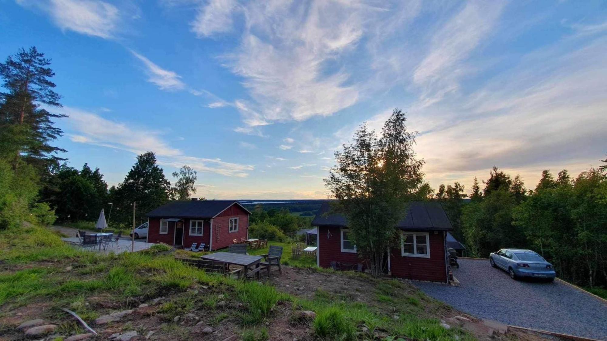 Holiday home Fully Renovated With Great Hilltop Views